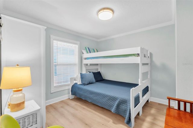 517 42ND STREET, Holmes Beach, FL 34217