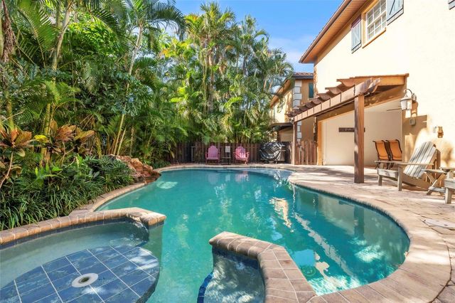 517 42ND STREET, Holmes Beach, FL 34217