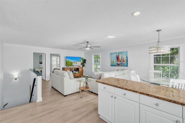 517 42ND STREET, Holmes Beach, FL 34217