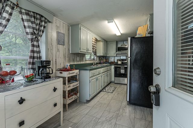 329 Chalet Circle, Murphy, NC 28906