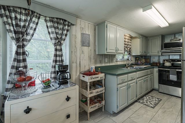 329 Chalet Circle, Murphy, NC 28906