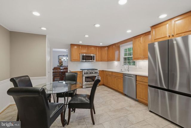 7006 OLD CABIN LN, Rockville, MD 20852
