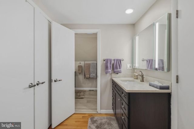 7006 OLD CABIN LN, Rockville, MD 20852
