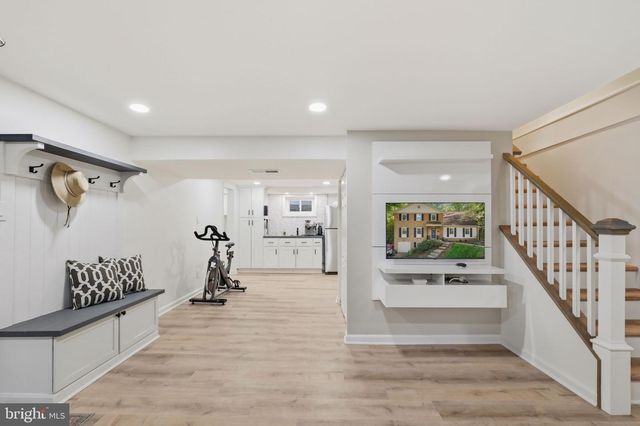 7006 OLD CABIN LN, Rockville, MD 20852