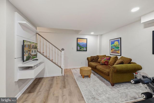 7006 OLD CABIN LN, Rockville, MD 20852
