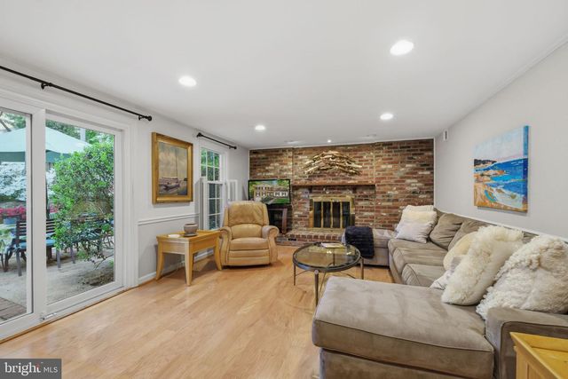 7006 OLD CABIN LN, Rockville, MD 20852