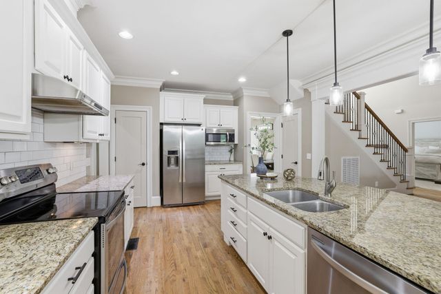 6727 Neville Drive, Ooltewah, TN 37363