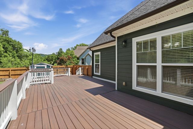 6727 Neville Drive, Ooltewah, TN 37363
