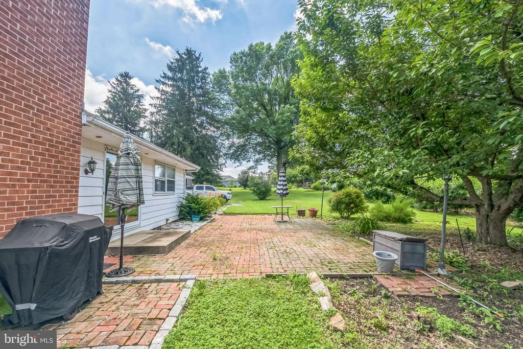 587 SCHOOL HOUSE RD, Kennett Square, PA 19348