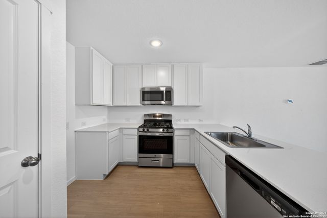 479 Sarah Way, Marion, TX 78124