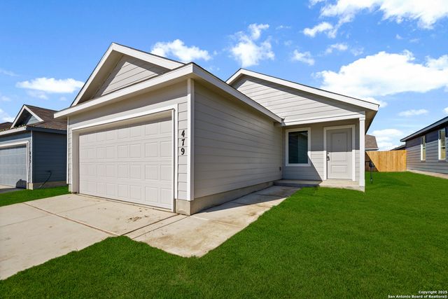 479 Sarah Way, Marion, TX 78124