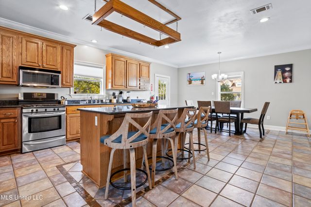 131 Dogwood Lane, Pass Christian, MS 39571