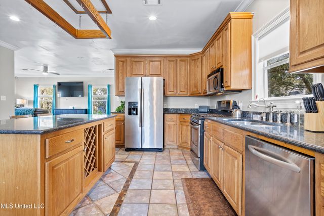 131 Dogwood Lane, Pass Christian, MS 39571