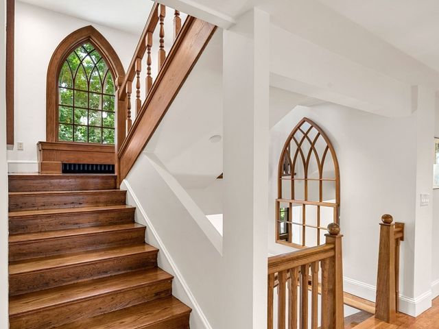 67 Hyslop Rd, Brookline, MA 02445