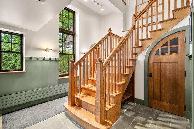67 Hyslop Rd, Brookline, MA 02445