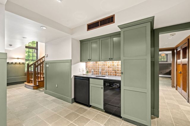 67 Hyslop Rd, Brookline, MA 02445