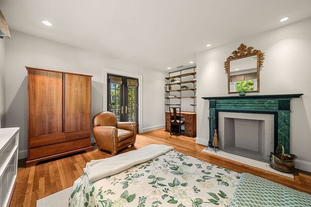 67 Hyslop Rd, Brookline, MA 02445