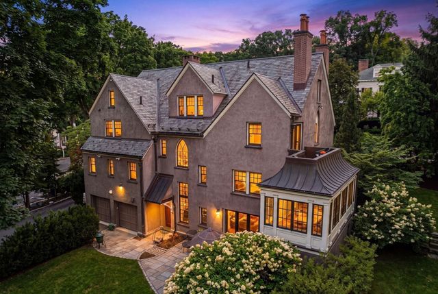 67 Hyslop Rd, Brookline, MA 02445