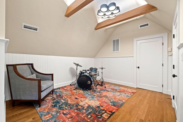 67 Hyslop Rd, Brookline, MA 02445