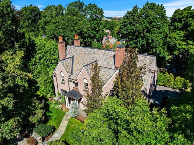 67 Hyslop Rd, Brookline, MA 02445