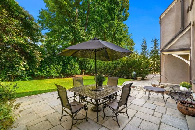 67 Hyslop Rd, Brookline, MA 02445