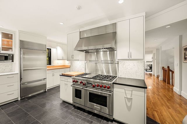 67 Hyslop Rd, Brookline, MA 02445