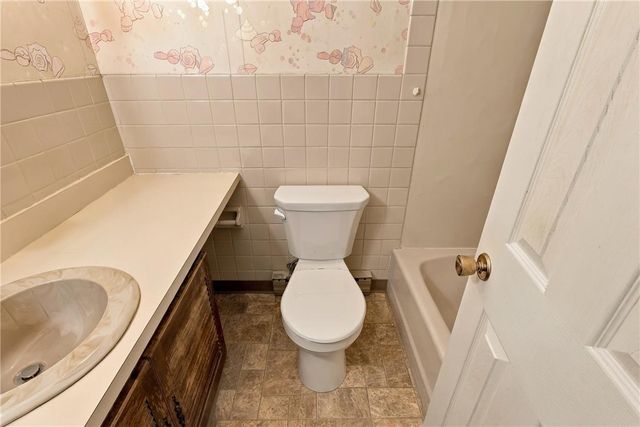 1981 Maria Lane, South Whitehall Twp, PA 18104