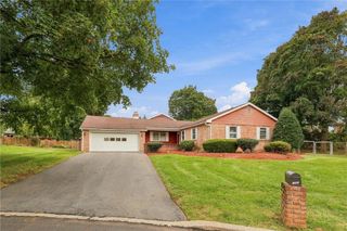 1981 Maria Lane, South Whitehall Twp, PA 18104