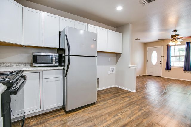 30 E 11th Street, San Angelo, TX 76903