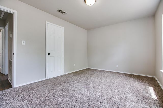 30 E 11th Street, San Angelo, TX 76903