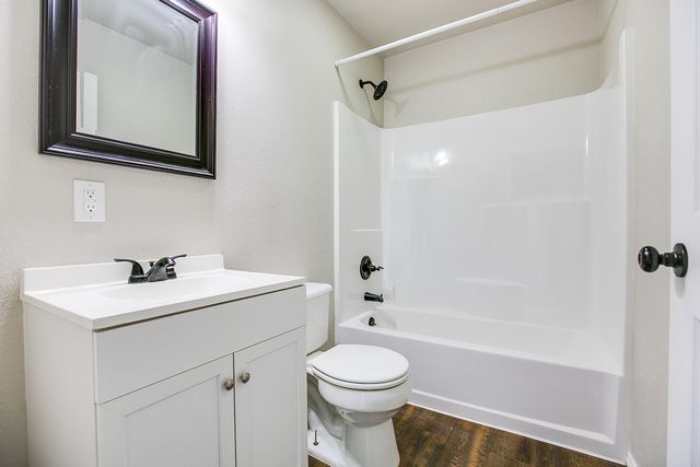 30 E 11th Street, San Angelo, TX 76903