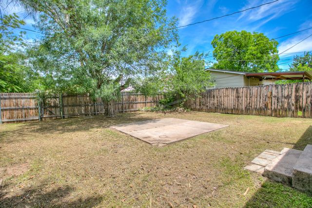 30 E 11th Street, San Angelo, TX 76903