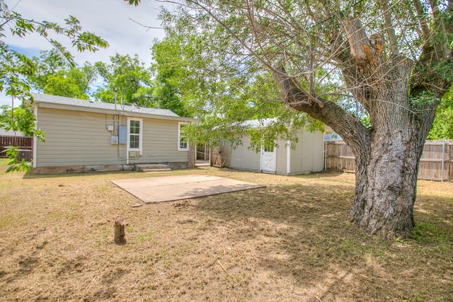 30 E 11th Street, San Angelo, TX 76903