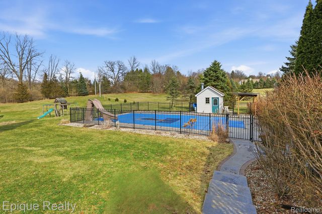 2234 Ridgewood Drive, Marion Township, MI 48843