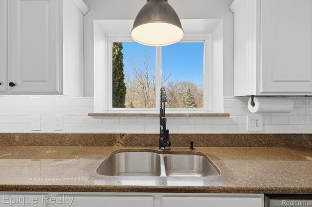 2234 Ridgewood Drive, Marion Township, MI 48843