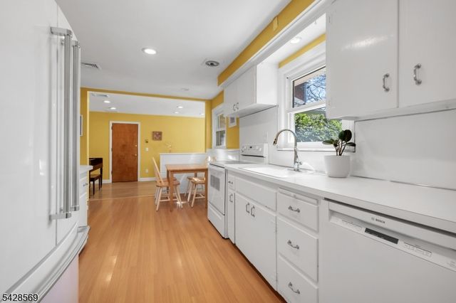 492 King George Rd, Bernards Twp., NJ 07920