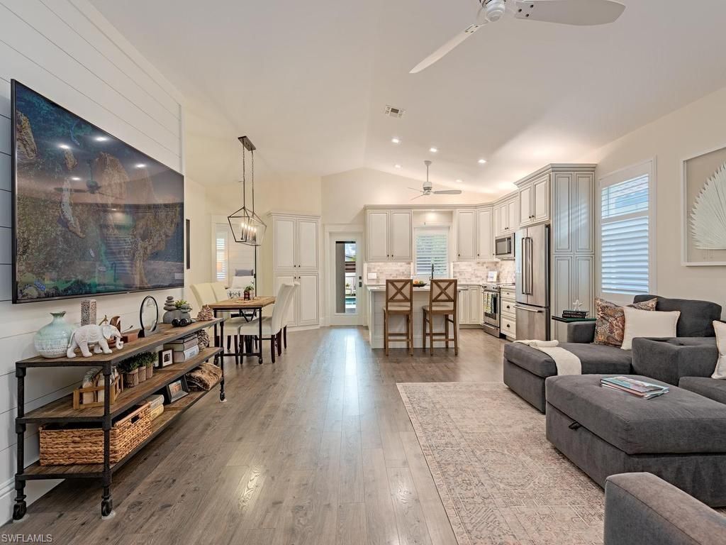 605 109th AVE N, NAPLES, FL 34108 — photo 3