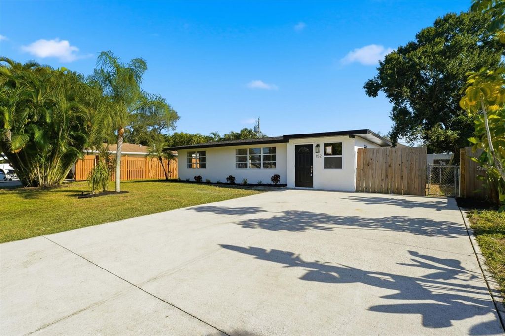 152 TANAGER ROAD, Venice, FL 34293