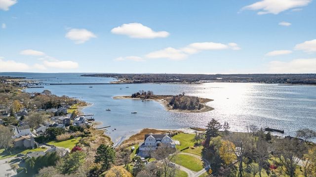 76 Ship Yard Lane, Dartmouth, MA 02748