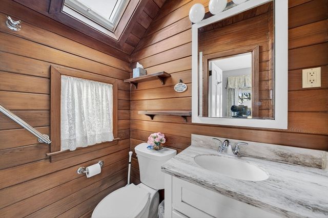 76 Ship Yard Lane, Dartmouth, MA 02748