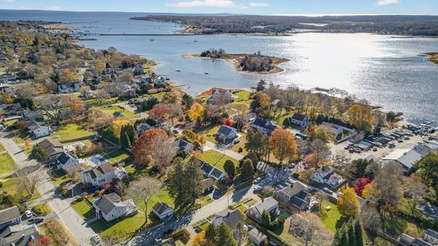 76 Ship Yard Lane, Dartmouth, MA 02748