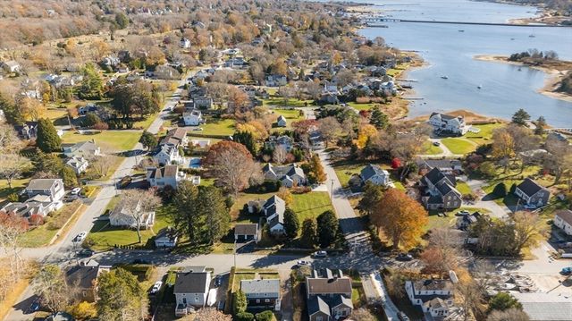 76 Ship Yard Lane, Dartmouth, MA 02748