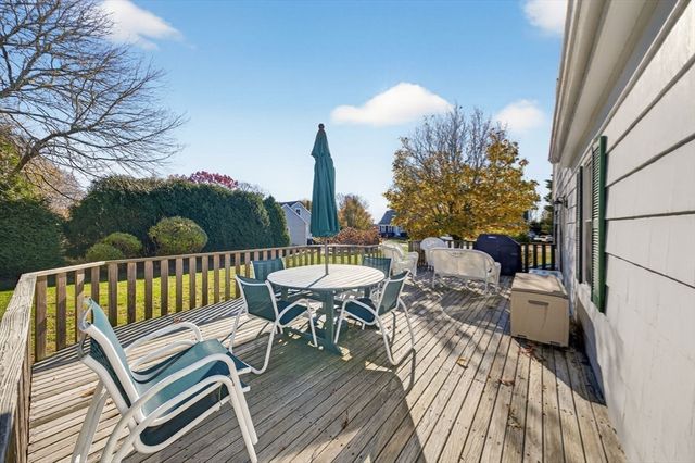 76 Ship Yard Lane, Dartmouth, MA 02748