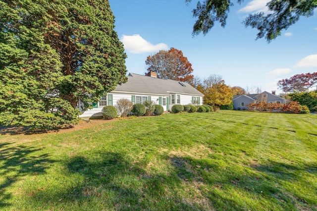 76 Ship Yard Lane, Dartmouth, MA 02748