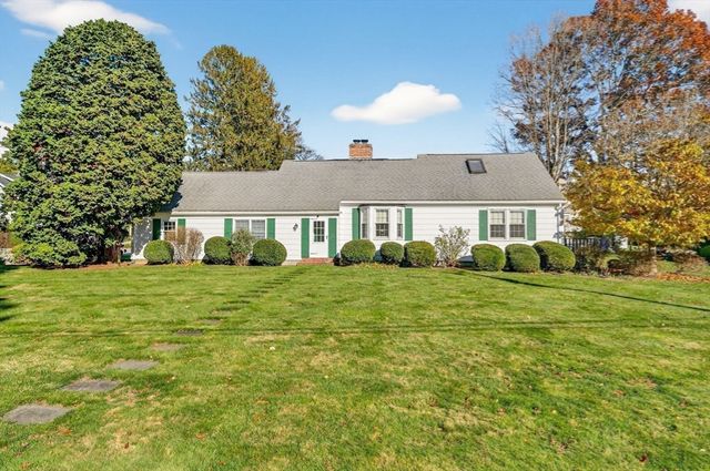 76 Ship Yard Lane, Dartmouth, MA 02748