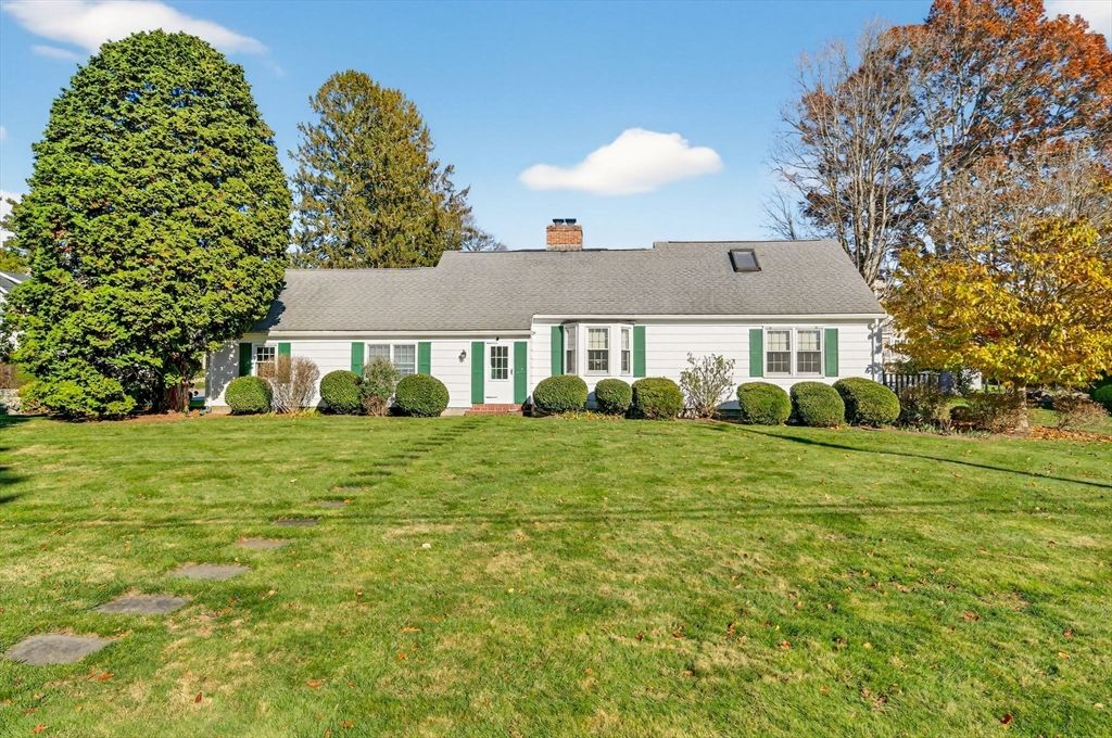 76 Ship Yard Lane, Dartmouth, MA 02748