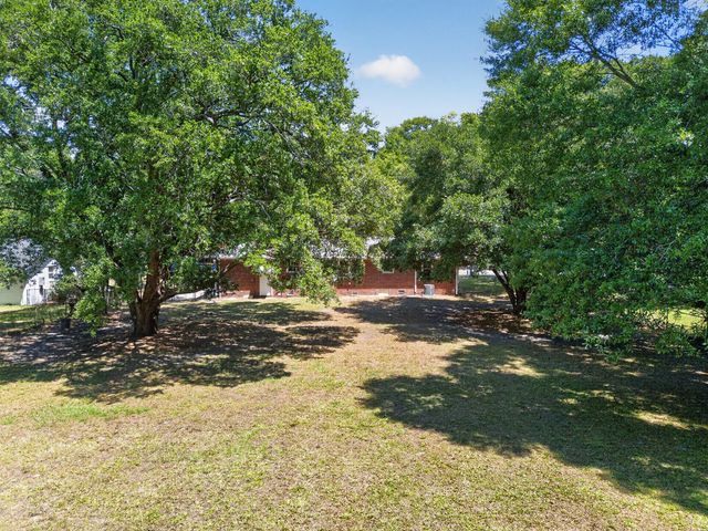 211 6th Avenue, Mount Pleasant, SC 29464