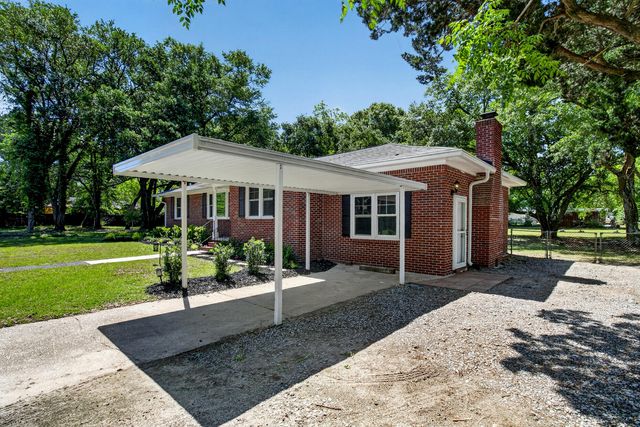 211 6th Avenue, Mount Pleasant, SC 29464