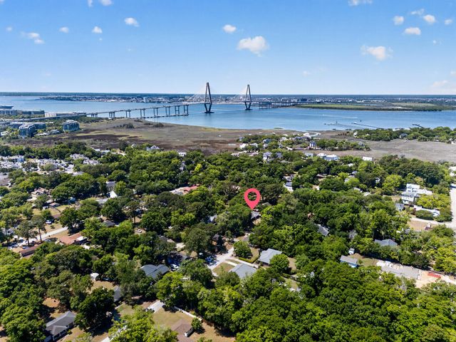 211 6th Avenue, Mount Pleasant, SC 29464
