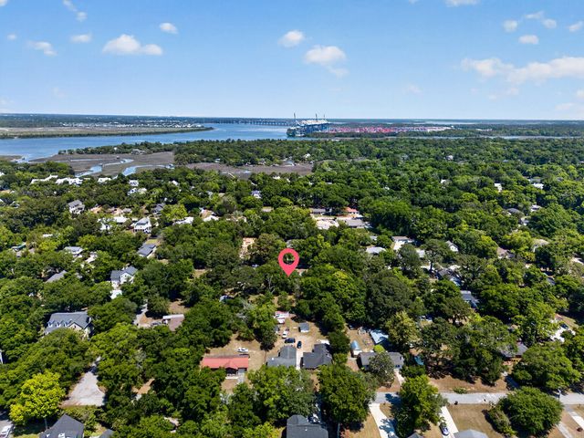 211 6th Avenue, Mount Pleasant, SC 29464
